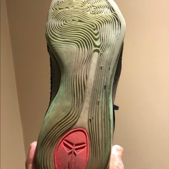 Men’s Kobe IX 9 Elite Gumbo Nola Size 10 - Picture 4 of 8